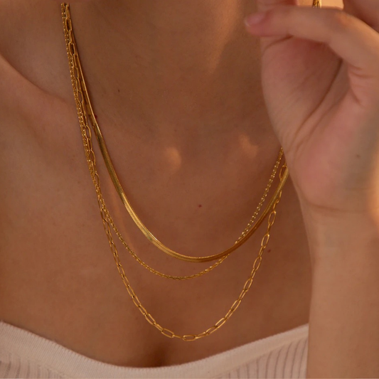 Collar triple dorado